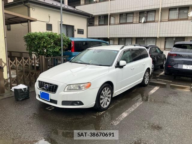 Volvo V70 2012-03 7981476-1