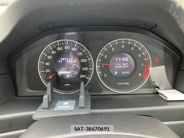 Volvo V70 2012-03 7981476-20