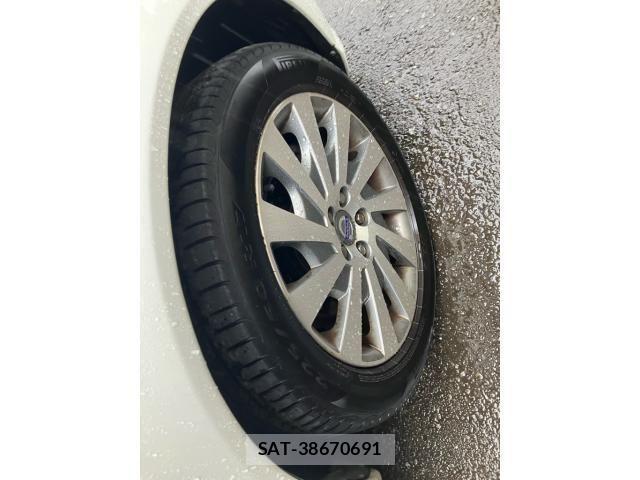 Volvo V70 2012-03 7981476-6