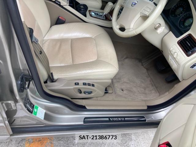 Volvo V70 2009-06 8039047-13