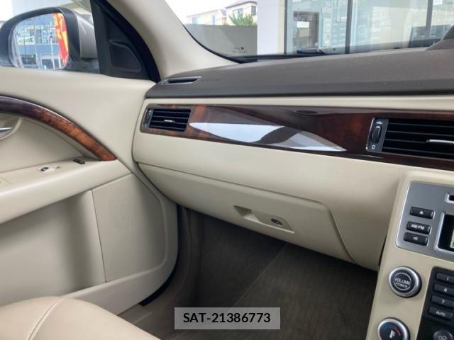 Volvo V70 2009-06 8039047-20