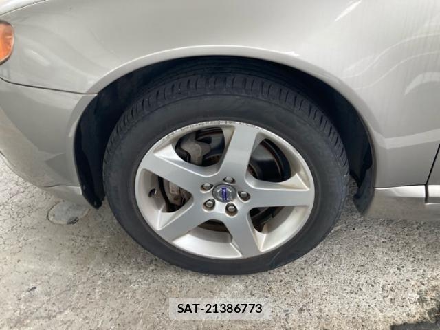 Volvo V70 2009-06 8039047-6