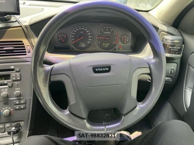 Volvo V70 2001-12 8039044-11
