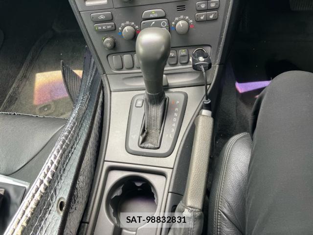 Volvo V70 2001-12 8039044-15