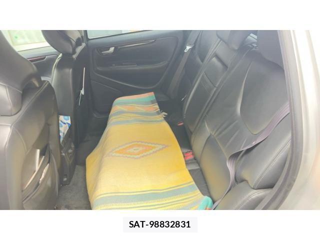 Volvo V70 2001-12 8039044-19
