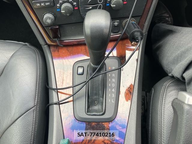Volvo V70 2007-11 8039046-19