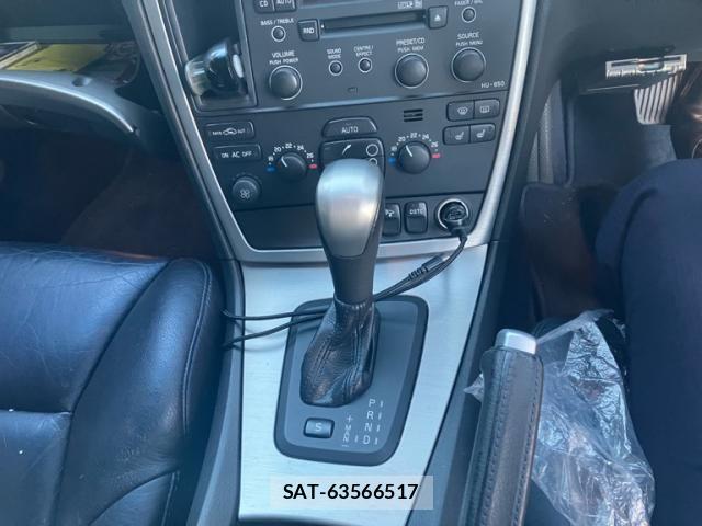 Volvo V70 2006-09 8076067-15