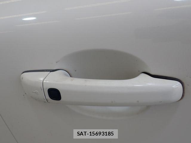 Volvo V70 2013-03 8076068-11