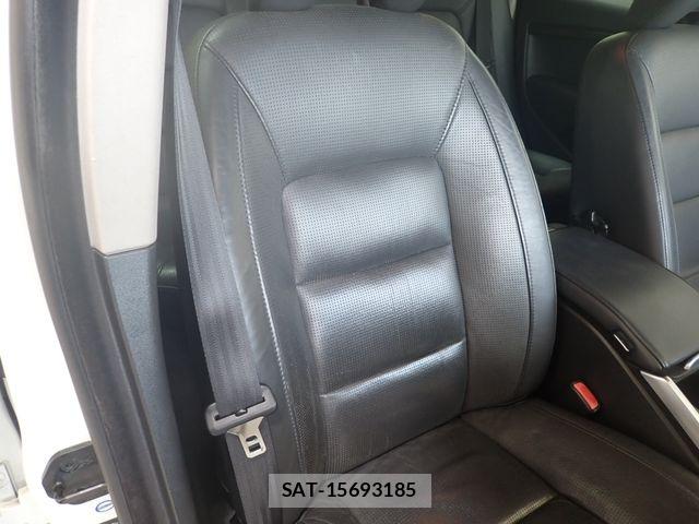 Volvo V70 2013-03 8076068-21