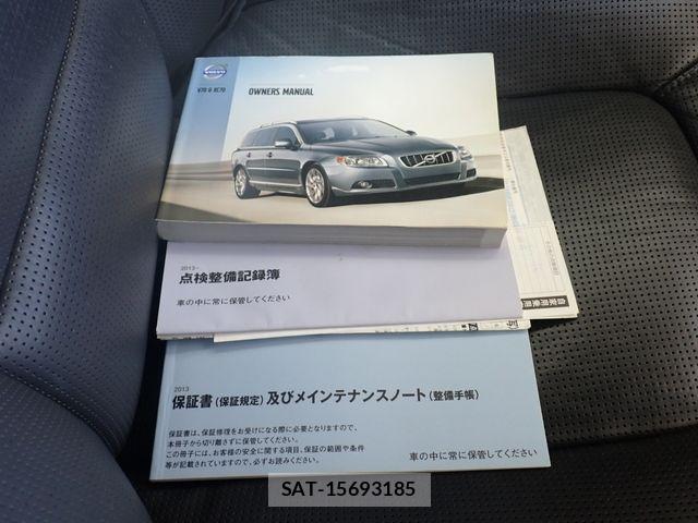 Volvo V70 2013-03 8076068-27