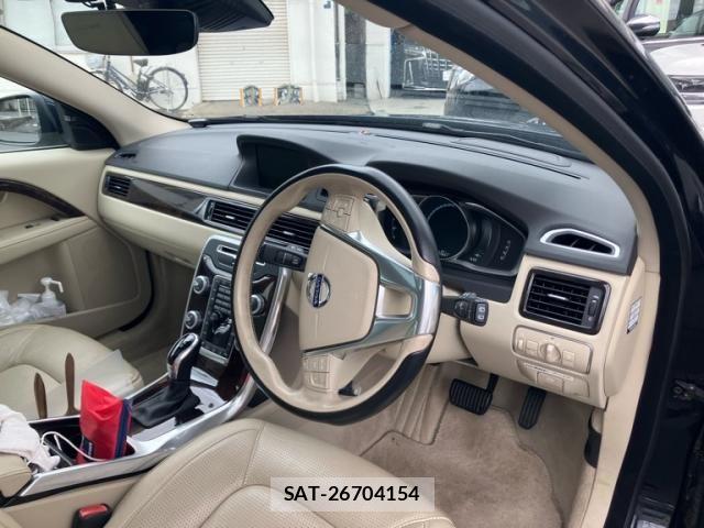 Volvo V70 2015-09 8102547-14