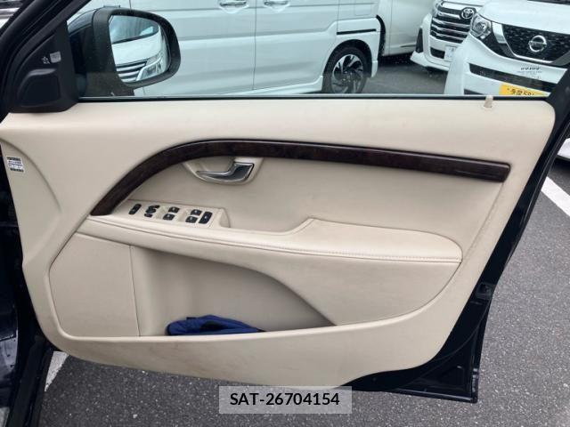 Volvo V70 2015-09 8102547-17