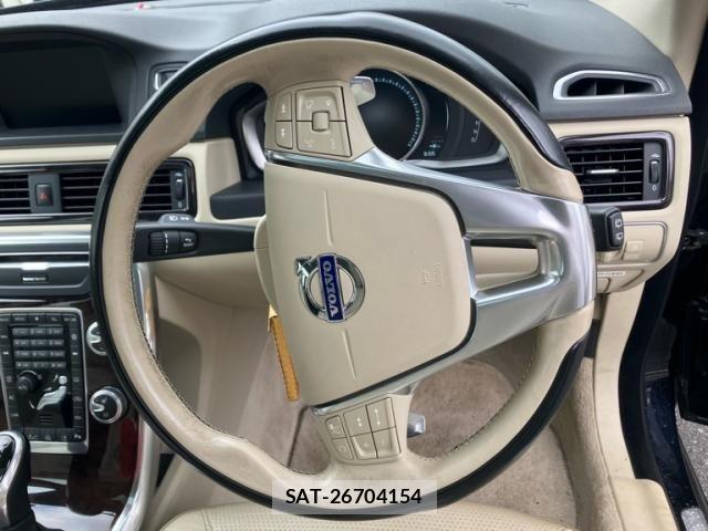 Volvo V70 2015-09 8102547-18