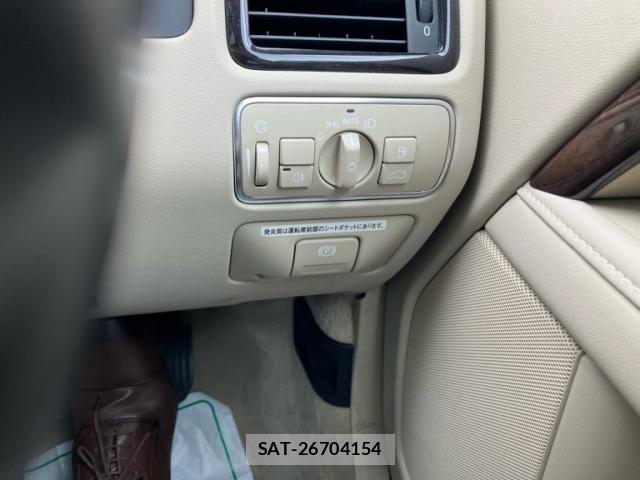 Volvo V70 2015-09 8102547-22