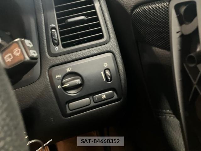 Volvo V70 2006-02 8159481-19