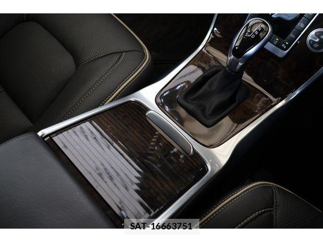 Volvo V70 2015-08 8210889-15