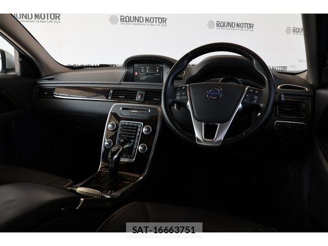 Volvo V70 2015-08 8210889-1