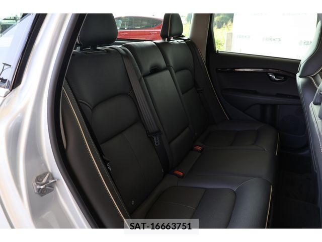 Volvo V70 2015-08 8210889-25