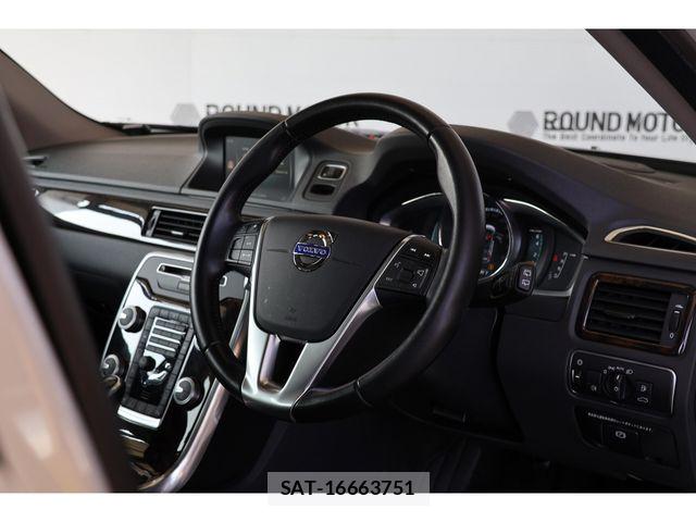Volvo V70 2015-08 8210889-7
