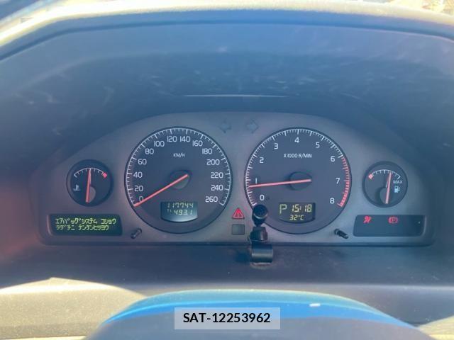 Volvo V70 2003-02 8353778-16