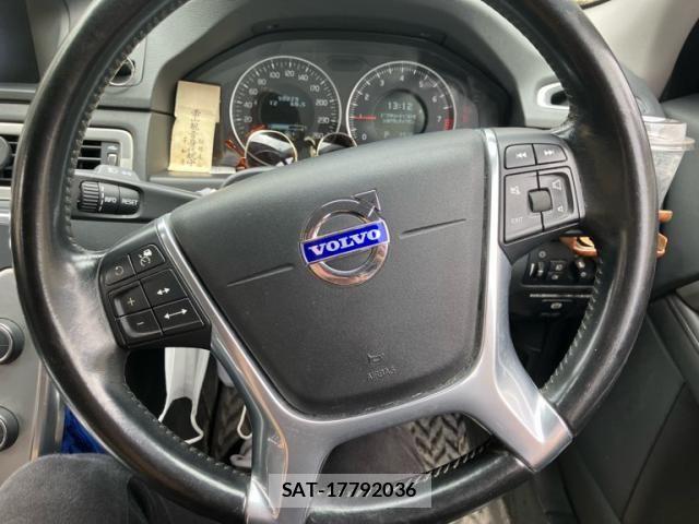 Volvo V70 2012-08 8369632-14