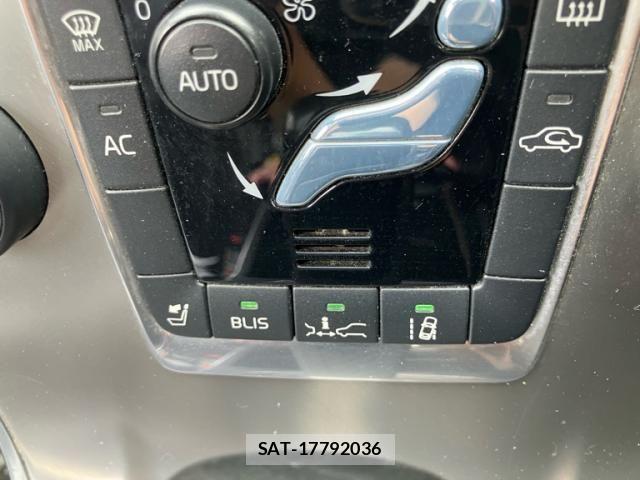 Volvo V70 2012-08 8369632-19