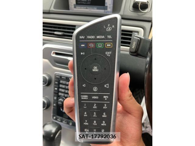 Volvo V70 2012-08 8369632-20