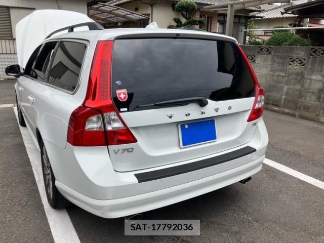 Volvo V70 2012-08 8369632-3