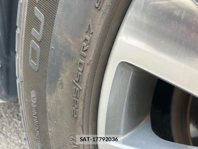 Volvo V70 2012-08 8369632-8