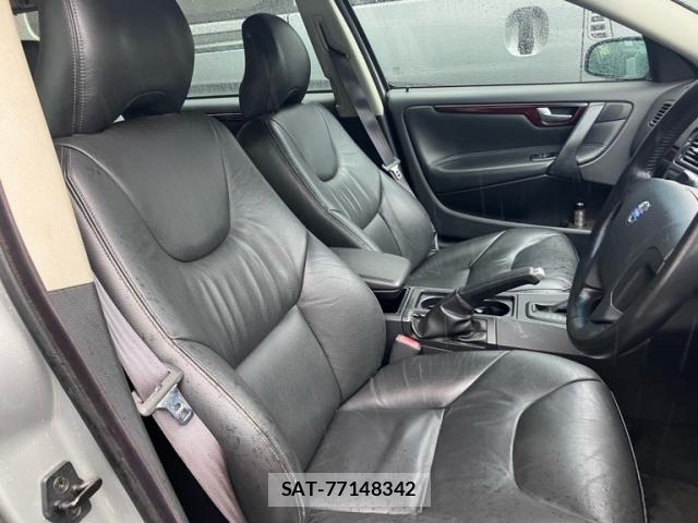Volvo V70 2003-12 8746679-21