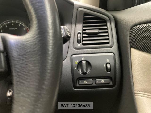 Volvo V70 2004-04 8746676-14