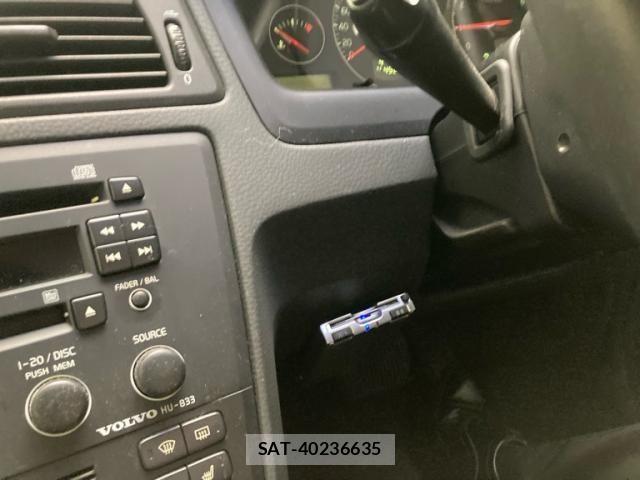 Volvo V70 2004-04 8746676-15