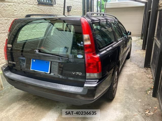 Volvo V70 2004-04 8746676-2