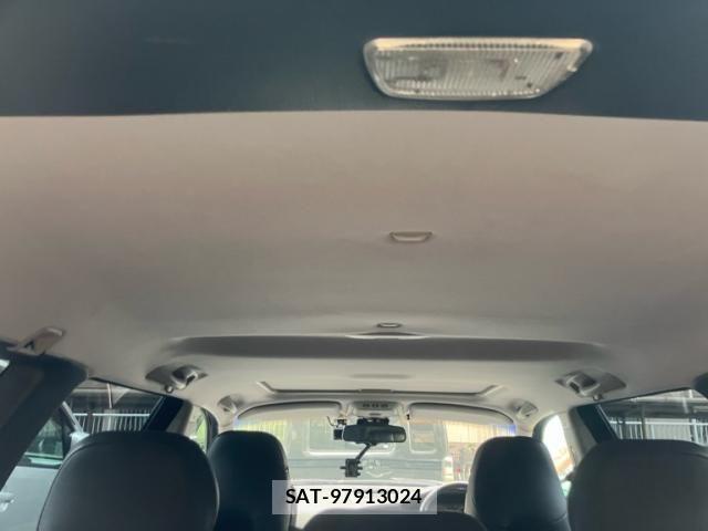 Volvo V70 2007-10 8746677-21