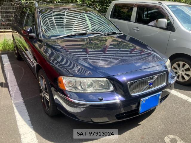 Volvo V70 2007-10 8746677-2
