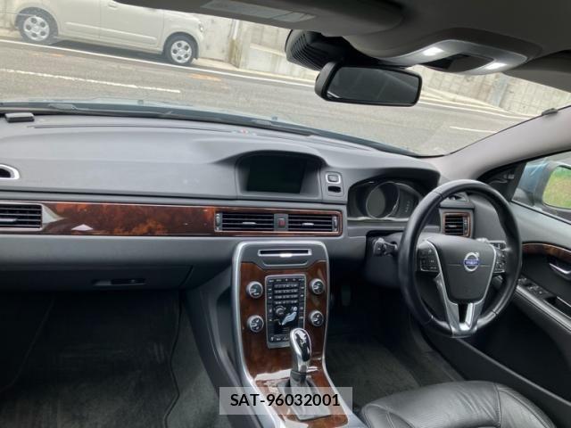 Volvo V70 2014-06 8746678-15