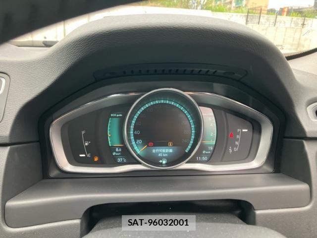 Volvo V70 2014-06 8746678-27