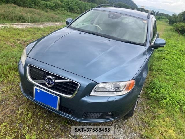 Volvo V70 2012-12 8797867-0