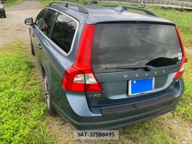 Volvo V70 2012-12 8797867-3