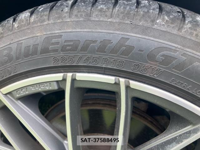 Volvo V70 2012-12 8797867-6