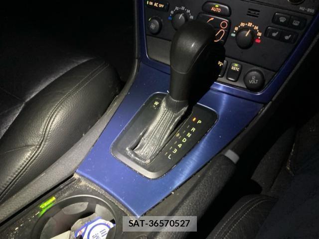 Volvo V70 2006-03 8832378-12