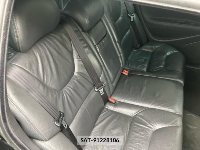 Volvo V70 2007-09 8832375-17