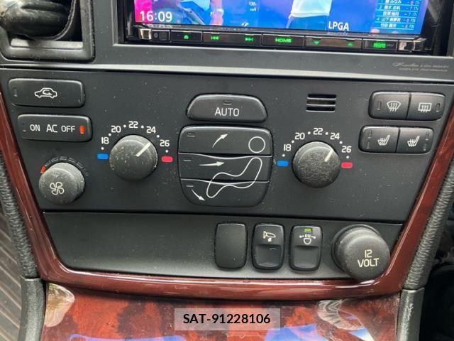 Volvo V70 2007-09 8832375-20