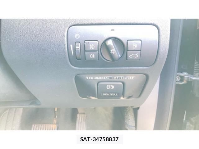 Volvo V70 2011-07 8832376-15