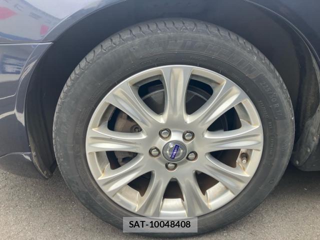 Volvo V70 2011-05 8882850-10