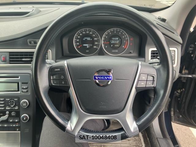 Volvo V70 2011-05 8882850-18