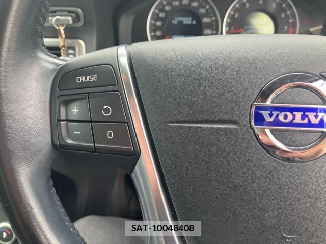 Volvo V70 2011-05 8882850-19