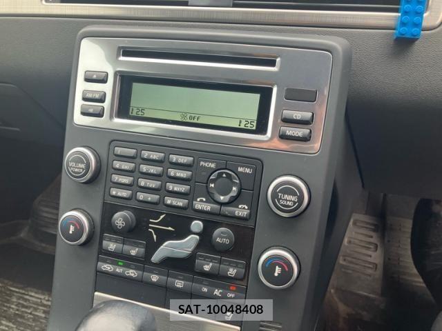 Volvo V70 2011-05 8882850-22