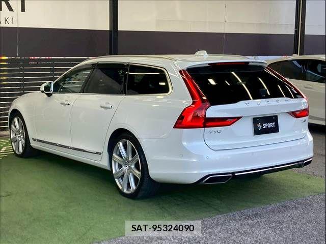 Volvo V90 2017-04 4759213-16