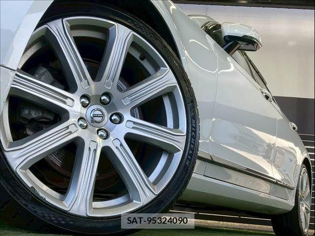 Volvo V90 2017-04 4759213-18